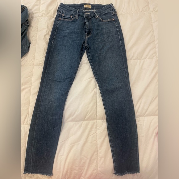 Size 27 MOTHER jeans. - Picture 1 of 2